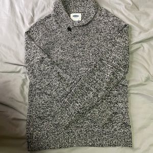 Men’s grey wool sweater